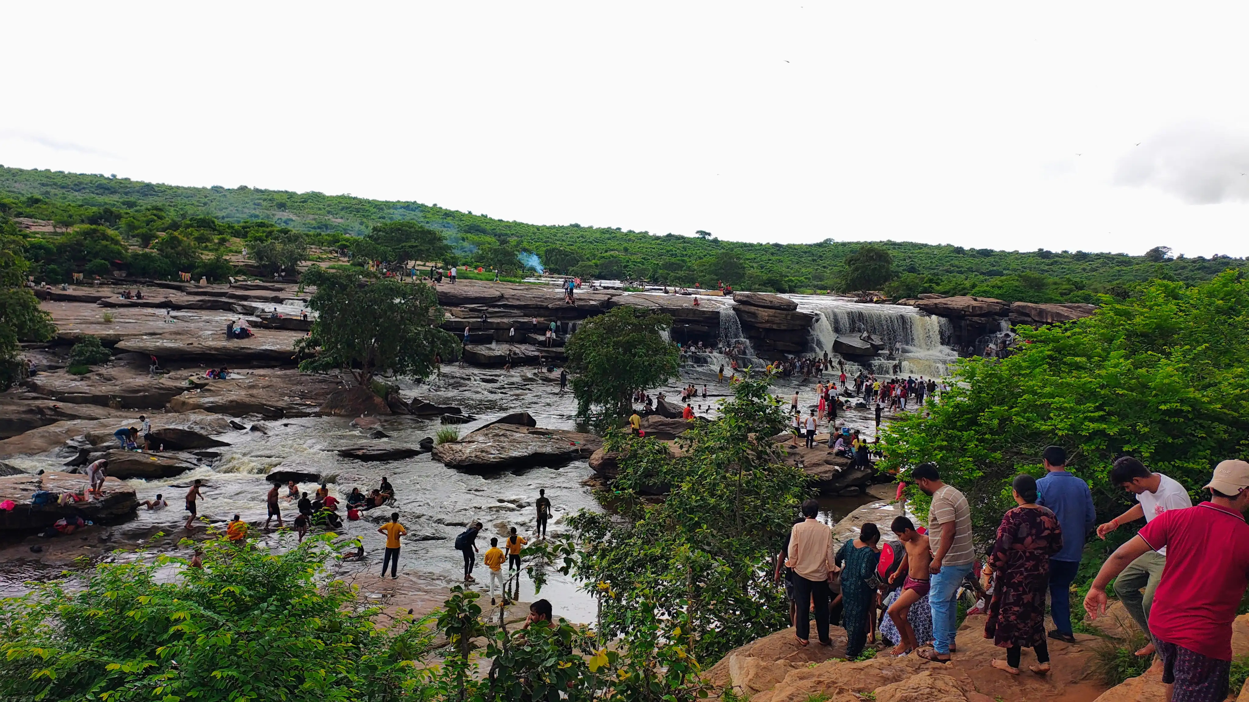 Manjhar Waterfall View